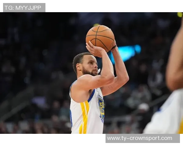 库里反思关键时刻表现呼吁球队在压力下展现更强实力