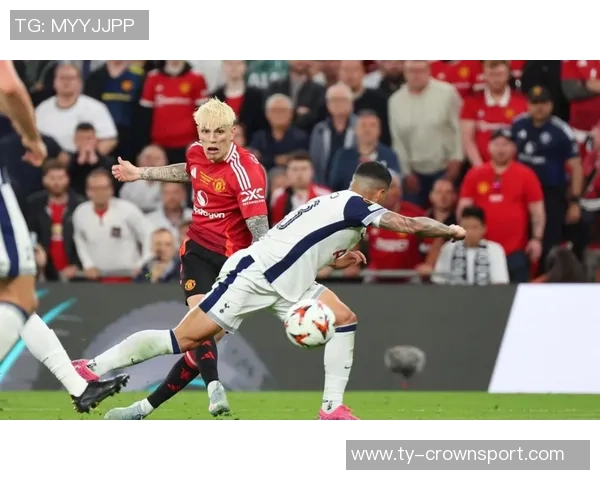 西蒙斯6500万欧元加盟热刺后状态低迷引发球迷和媒体广泛质疑