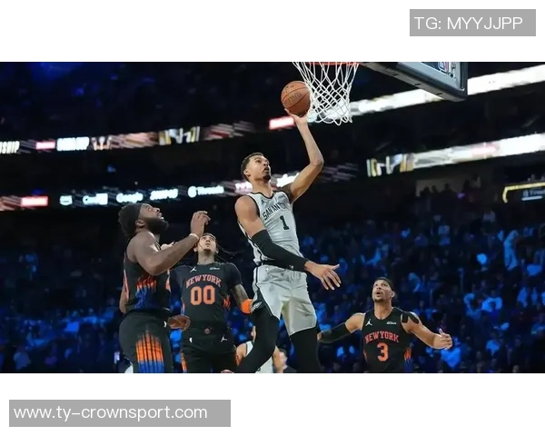 文班在移动中接球威胁显著马刺应加强战术调整以提升进攻效率 文班在移动中接球威胁显著马刺应加强战术调整以提升进攻效率